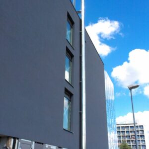 Vysoký komín na brněnském campusu